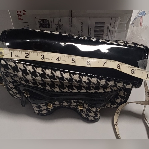 Houndstooth handbag with chain strap - Picture 4 of 5